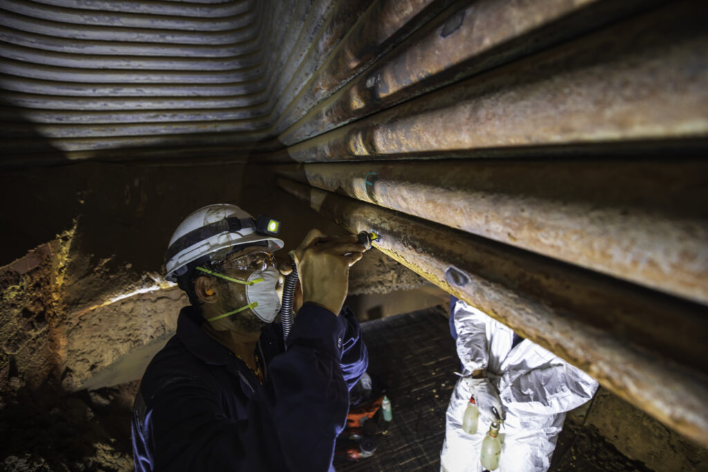 engineer inspection repair coil heater gas equipment boiler room steel structure cleaning maintenance industrial steam boilers dangerous confined spaces (1)